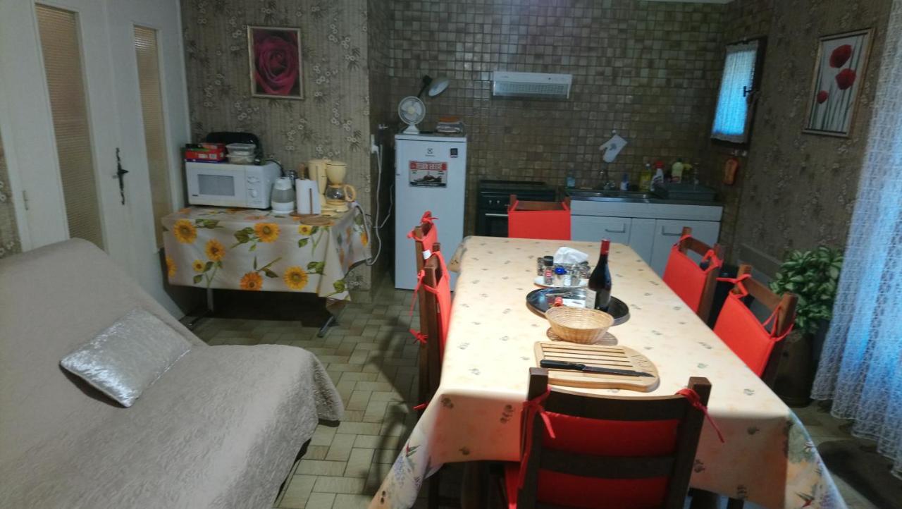 Appartement 48 M2 Avec Jardin Au Rdc Dans Villa A 5 Min A Pied Des Thermes De Vernet-Les-Bains, Location De Samedi A Samedi エクステリア 写真